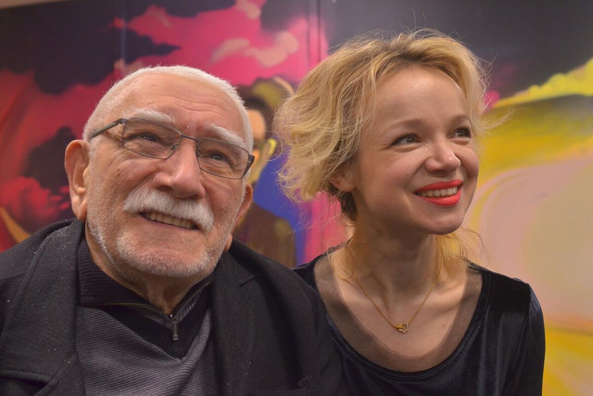    Армен Джигарханян и Виталина Цымбалюк-Романовская Pavel Kashaev, Павел Кашаев/Global Look Press