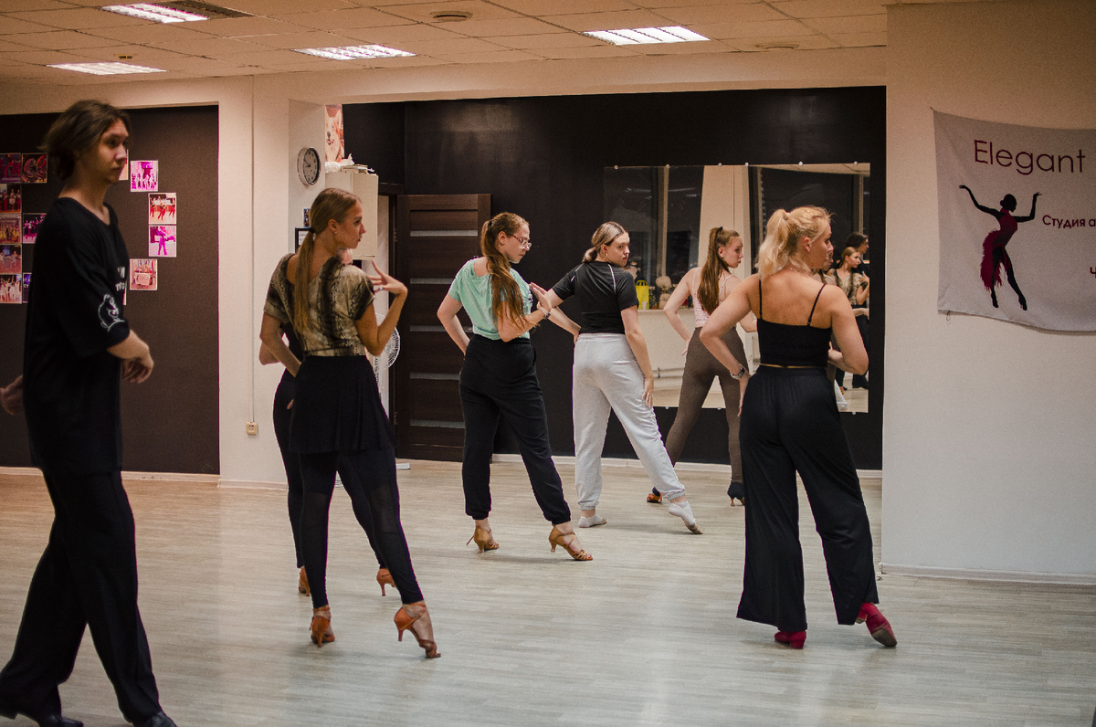 Занятия в студии артистического танца Elegant dancing ЧелГУ