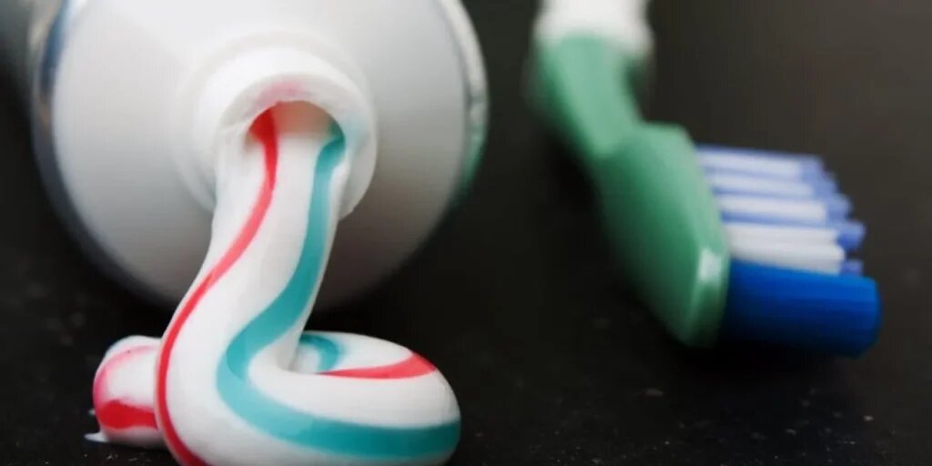 Не надо это есть! Хоть и красиво, но не съедобно!