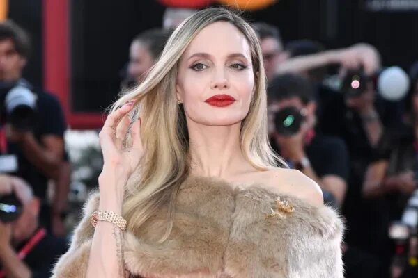    Анджелина Джоли. Фото: Страсти