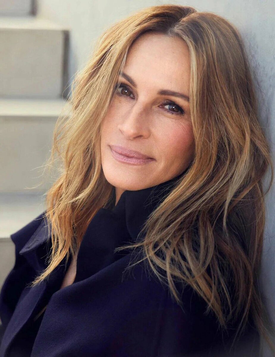 Джулия Фиона Робертс, американская актриса кино и телевидения, продюсер. Родилась 28 октября 1967 года