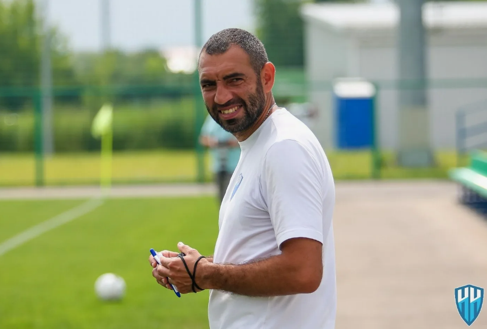    Контракт с новым главным тренером команды заключён до конца сезона-2026/27