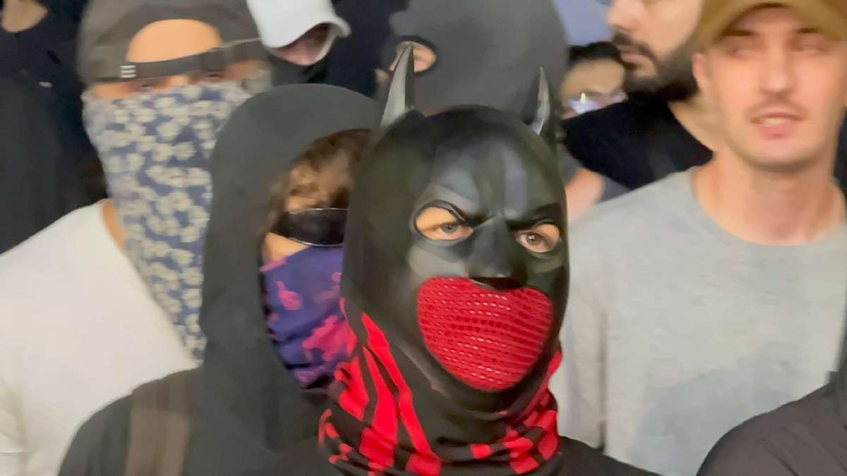 Акция протеста прозападной оппозиции у избирательного штаба Кахи Каладзе, 2025г.