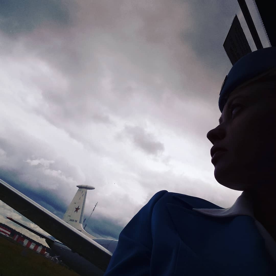 И стюардессой побывала))) 🎬🎥