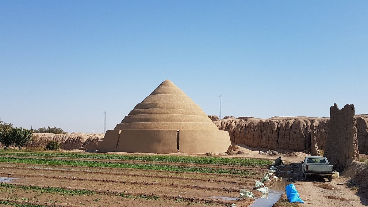 Древне-персидские холодильные сооружения