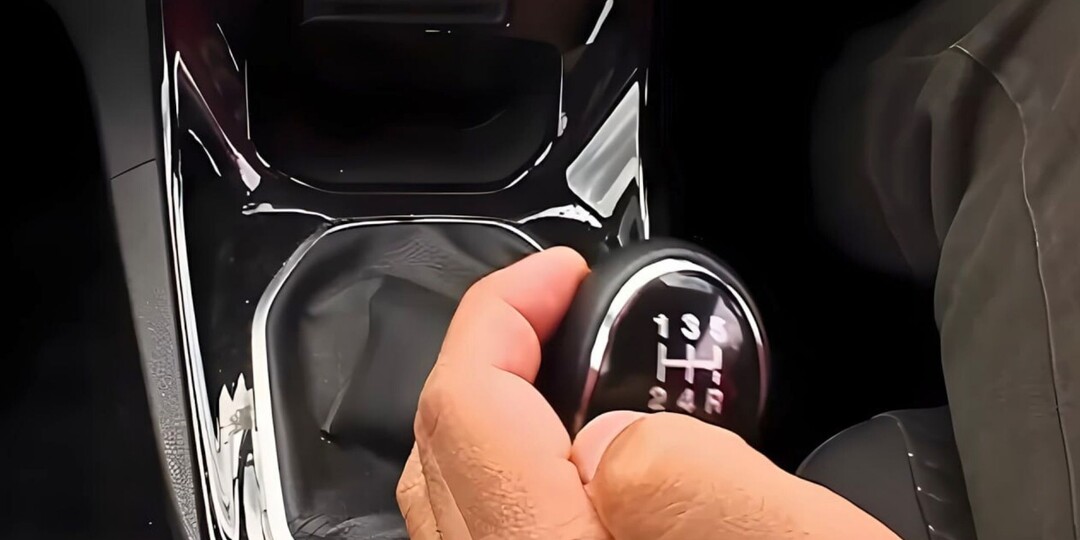 «Коробки разрушаются за пару лет»: 5 основных ошибок при использовании авто с МКПП, которые выводят коробку из строя