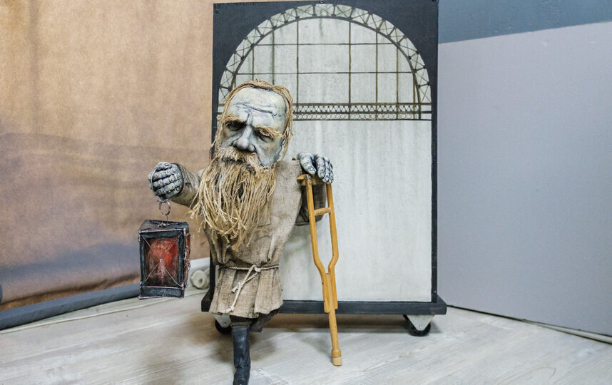    Одноногий путевой обходчик Лев ТолстойАлена Бобрович