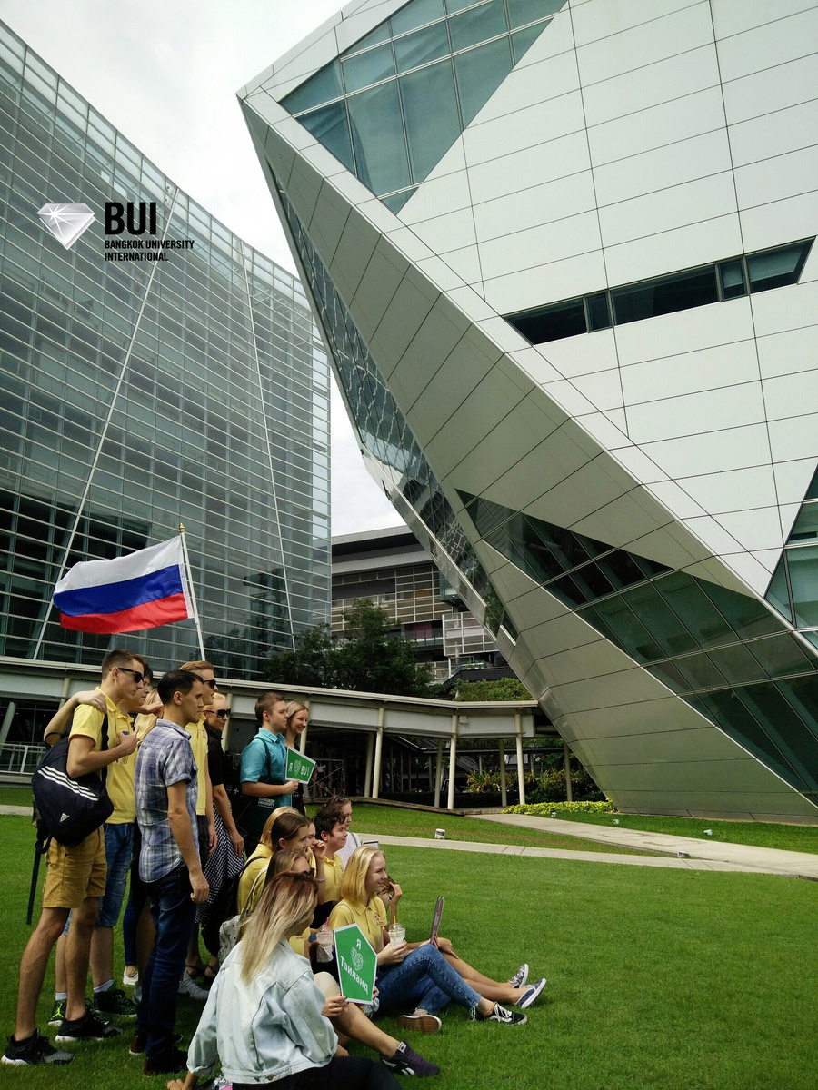 Наши студенты в Bangkok University