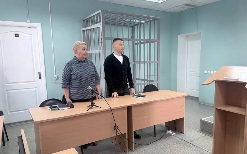    Экс-директора школы в Удмуртии осудили за превышение полномочий