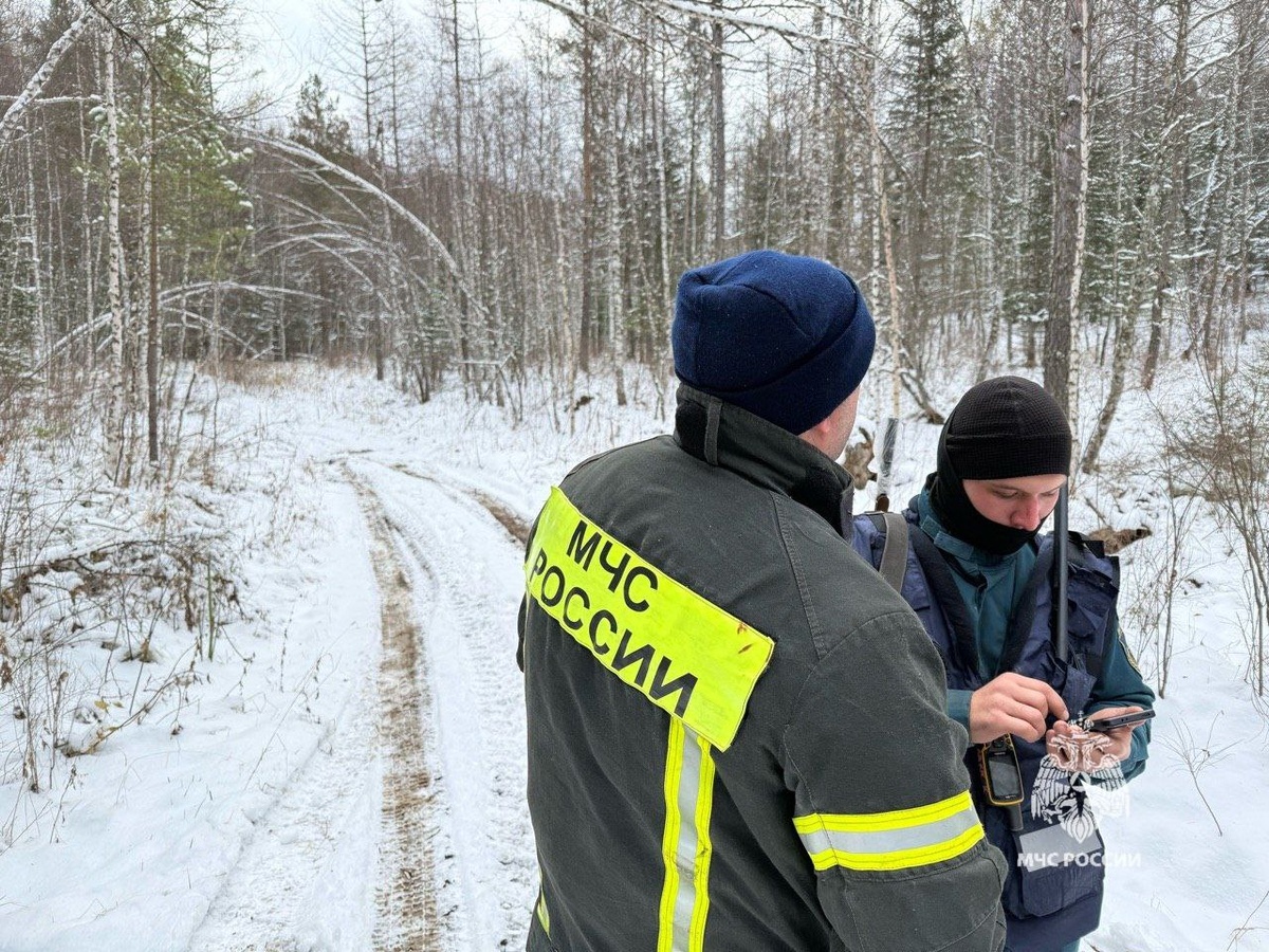 Спасатели продолжают обследовать скальный район.  Фото: пресс-служба ГУ МЧС по Красняорскому краю