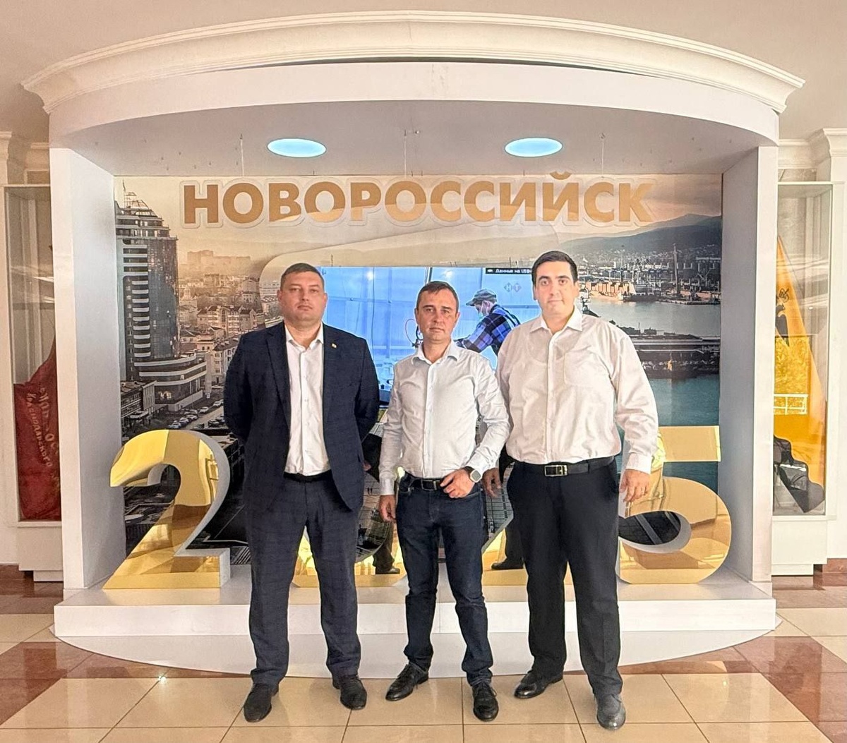    Фото: активист партии «Единая Россия», общественный деятель Вячеслав Попов