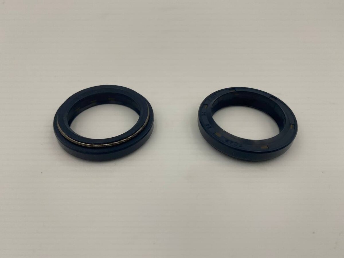 Сальник рулевого редуктора | 26*34*4.5/7 | (F-00520 4РМ) | S02R00384 | SNF



https://mirsalnikov.ru   