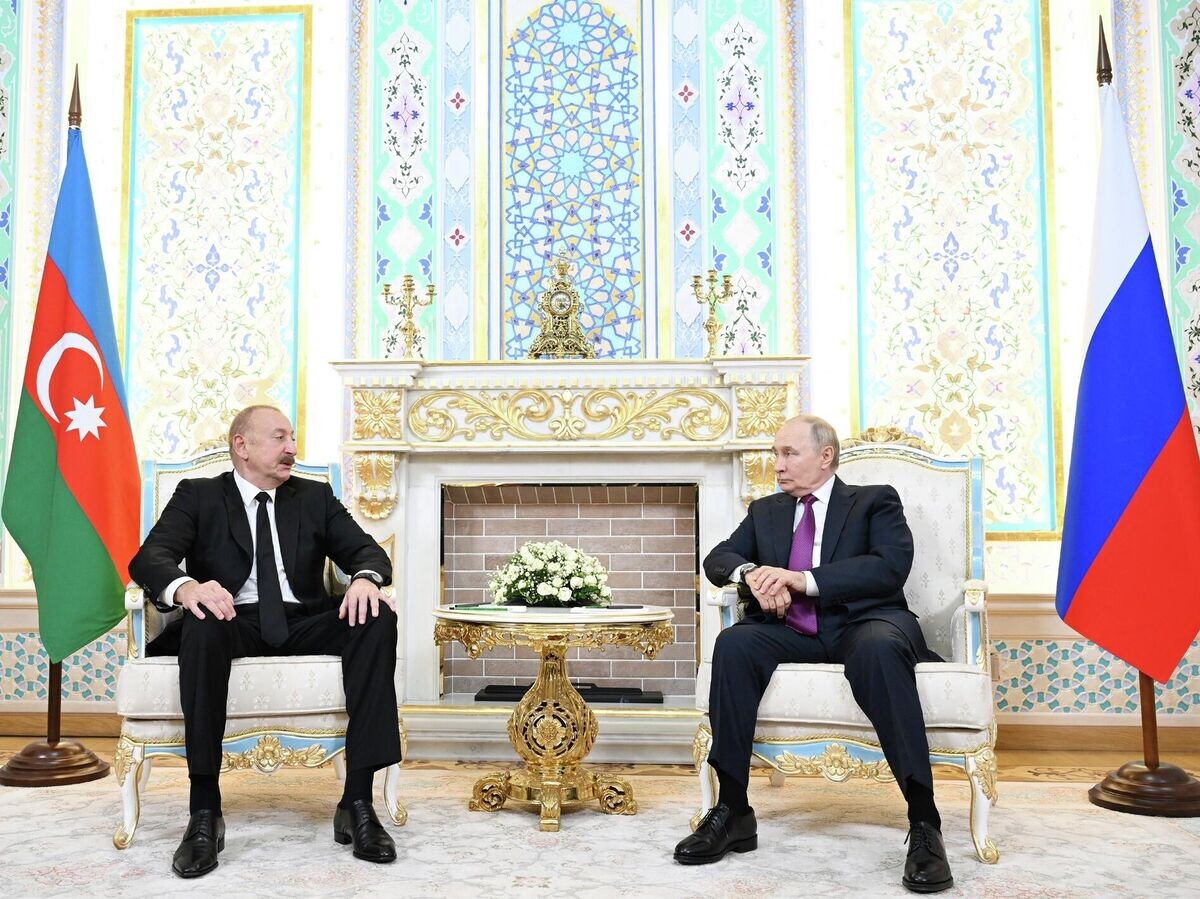    Владимир Путин и Ильхам Алиев во время встречи© Фото : Пресс-служба президента Азербайджана