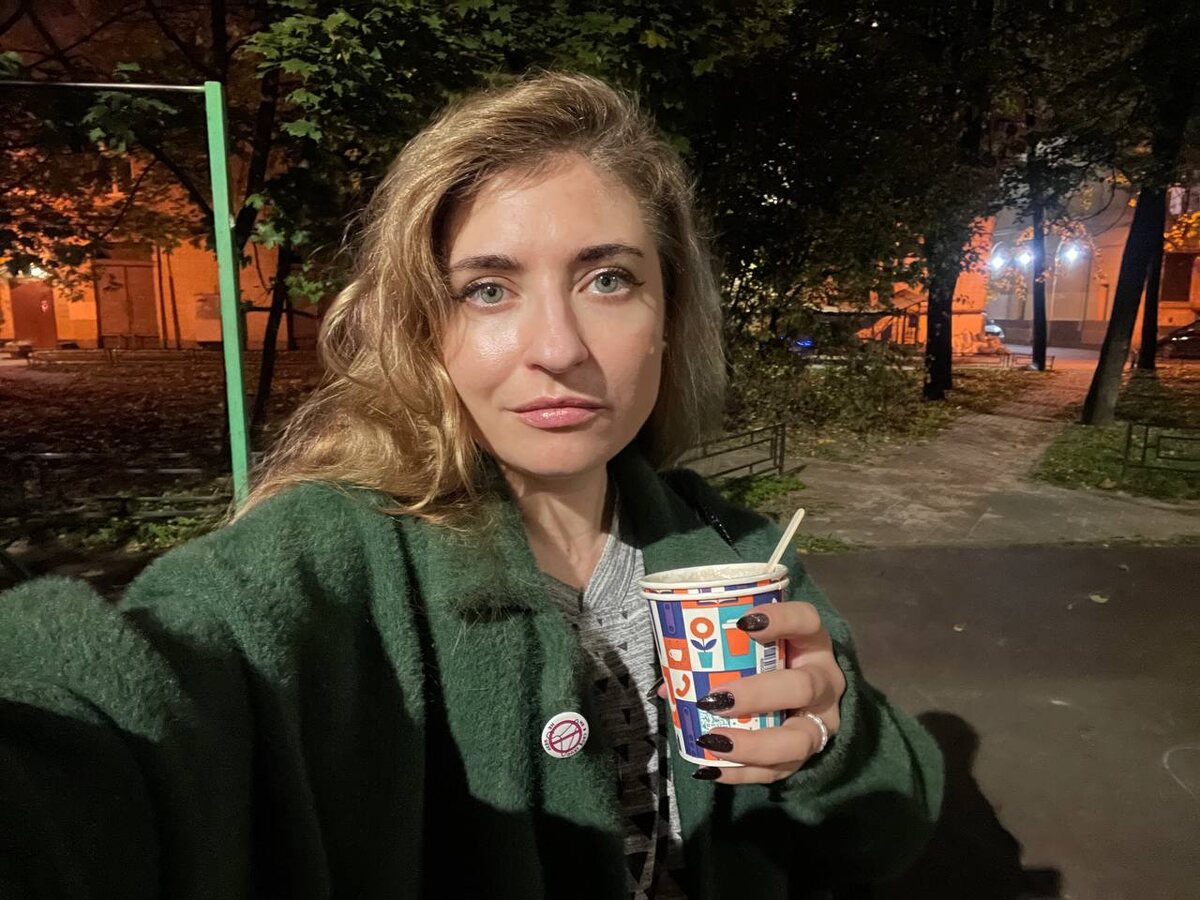 А это я вчера гуляла после УЗИ сосудов головы и шеи по ДМС. Оно хорошее!