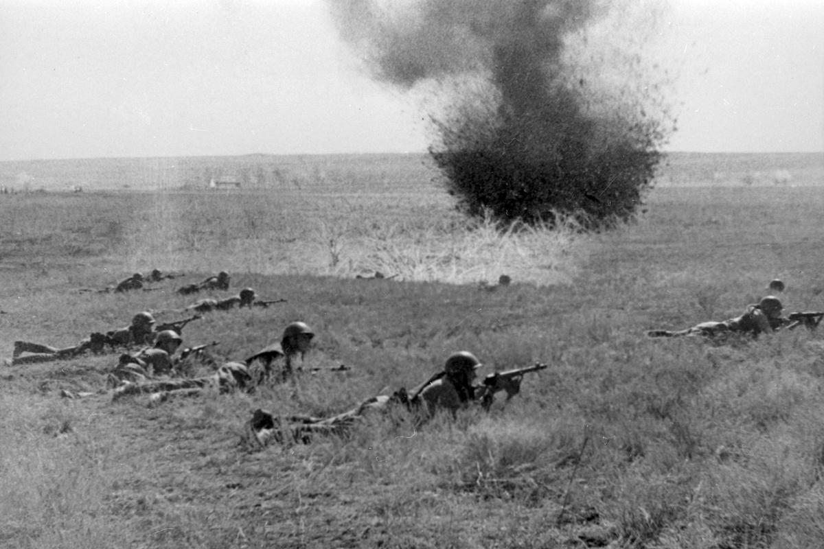    Бои на подступах к Сталинграду. 14 июля 1942 года. /Яков Рюмкин / РИА Новости