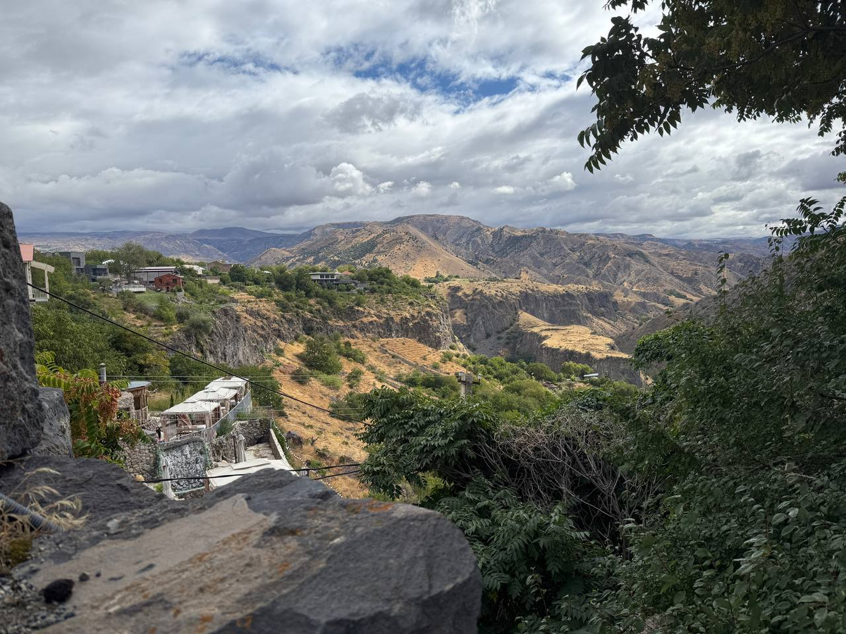 Вид на ущелье