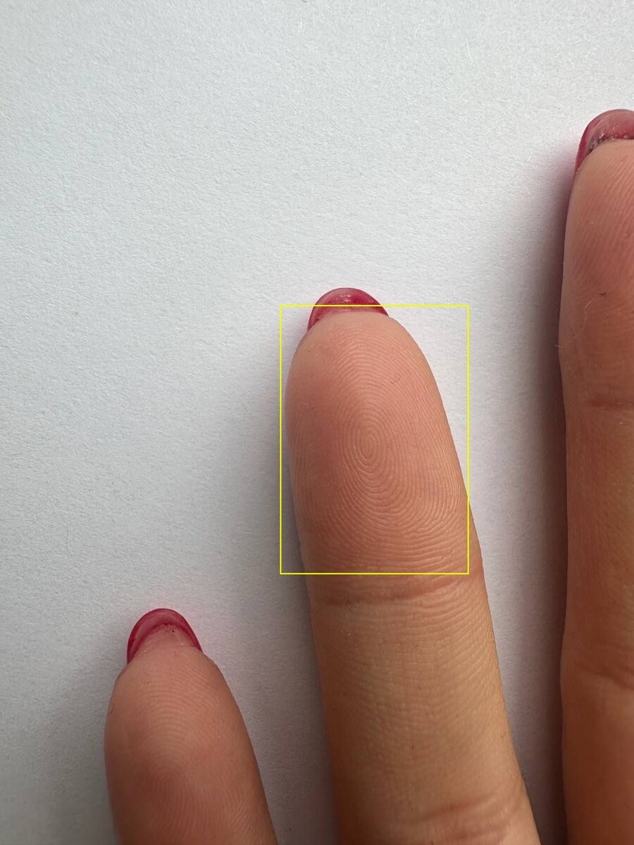 Так выглядит "завиток" на безымянном пальце