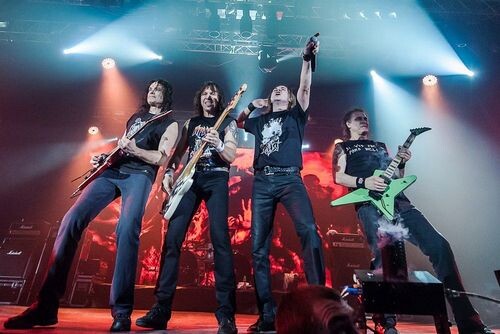 Билеты на концерт Арии, который состоится 6 декабря, приобрести уже нельзя, так как они все распроданы, а на выступление 7 декабря они ещё остались. 7 декабря рокеры исполнят песни и сценические постановки из первого дня, а также представят блок новых уникальных номеров, которые не уместятся в программу 6 декабря