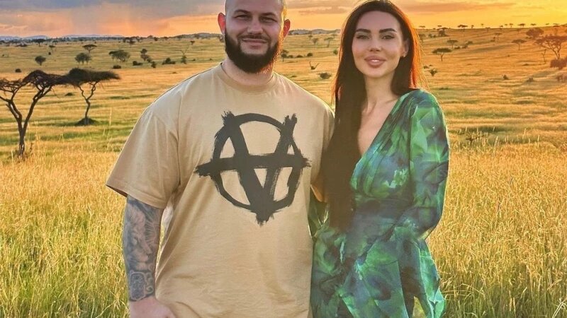     Оксана Самойлова с семьей Скриншоты из соц.сетей