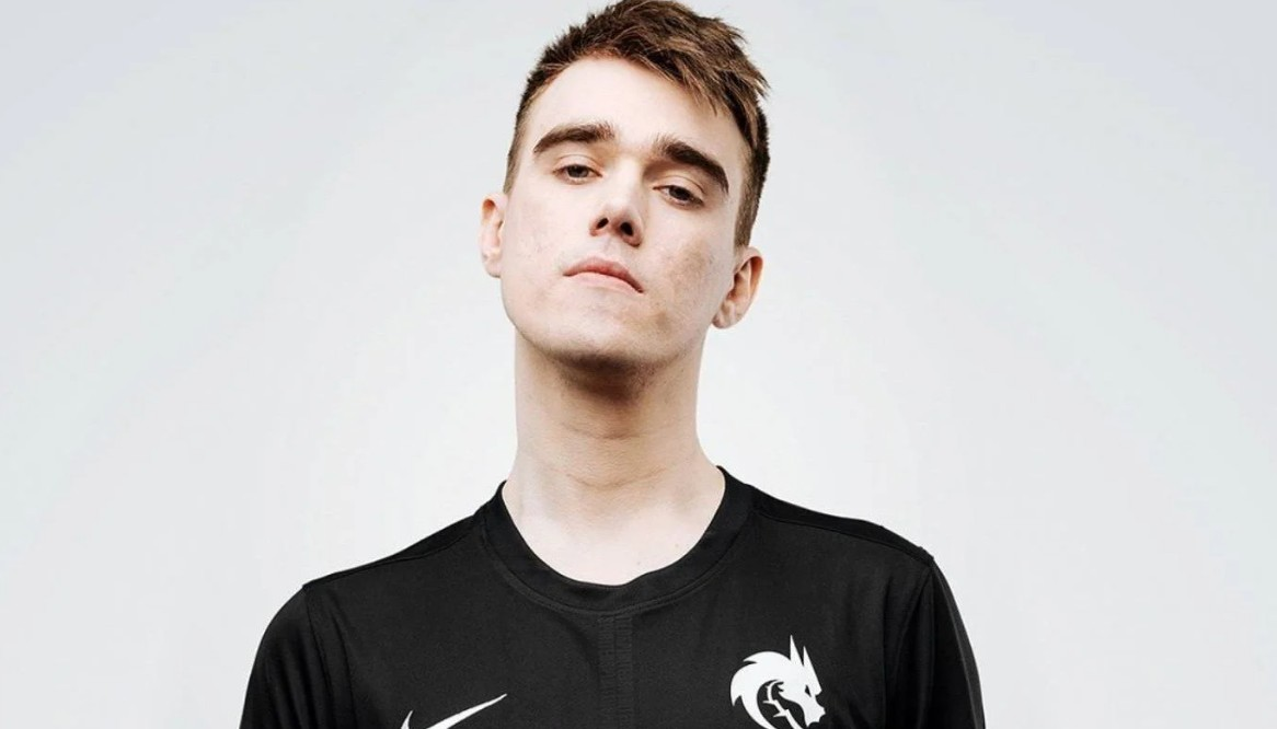     Основной состав Team Spirit покинул Ярослав Miposhka Найдёнов, который ранее являлся капитаном ростера