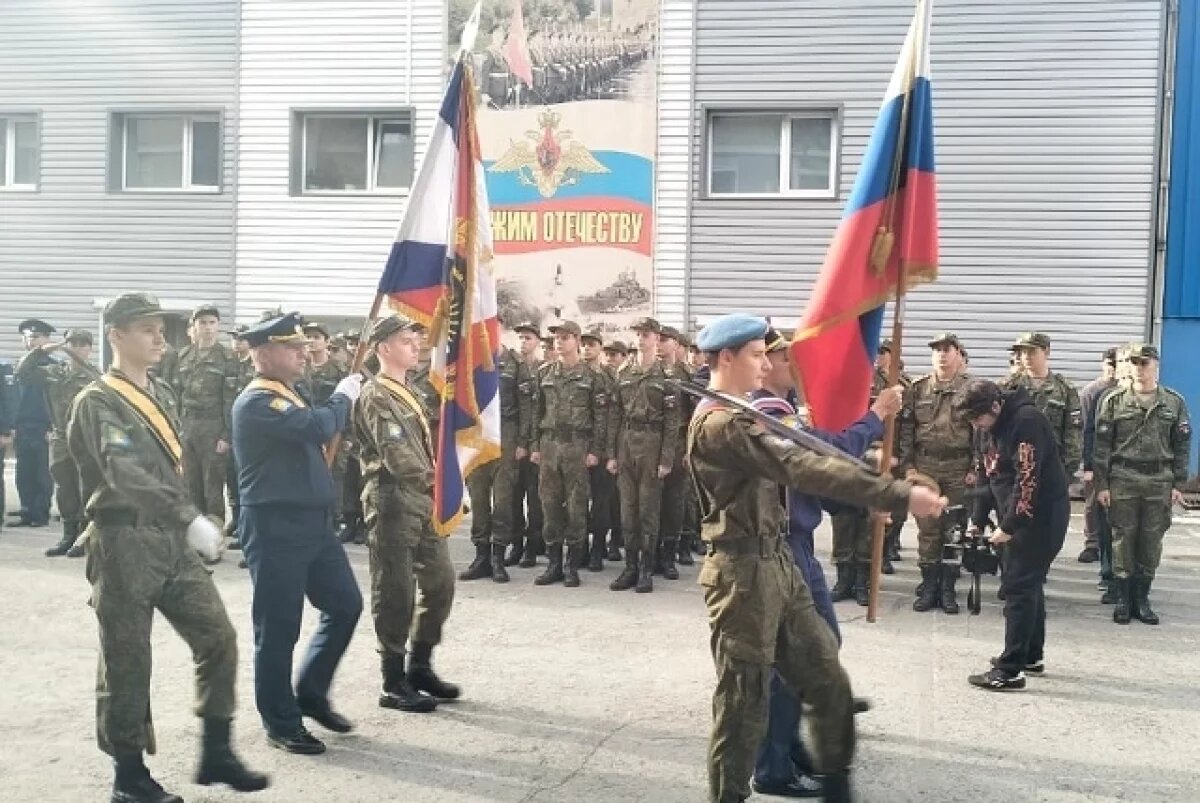    Профессия – Родину защищать: