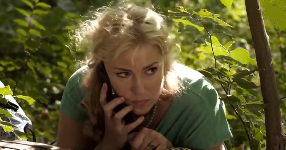 Героиня Марии Шукшиной ищет дочь, сбежавшую из кущевского интерната /кадр из сериала "Станица"/ 