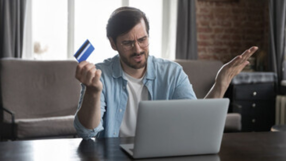 Какие перемены ждут россиян с 1 ноября: новые правила по долгам, пенсиям и налогам