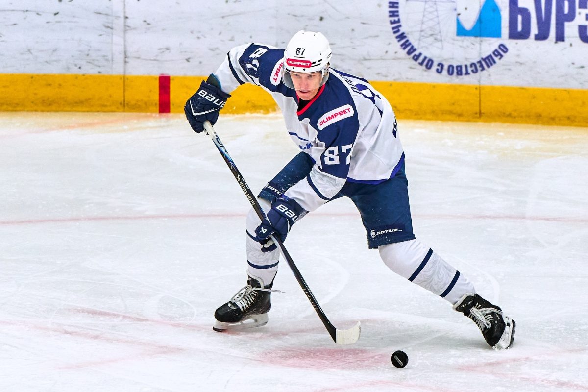    Роман Опалев не использовал свои моменты на исходе основного времени и в овертайме, а также не реализовал буллит