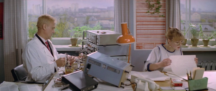 Кадр из фильма "Где находится нофелет?" (1987)