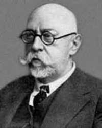 Сергей Селиванович Головин (14 [26] июля 1866, Болхов — 28 апреля 1931, Москва) — русский советский врач-офтальмолог, доктор медицины, медик, профессор Московского университета