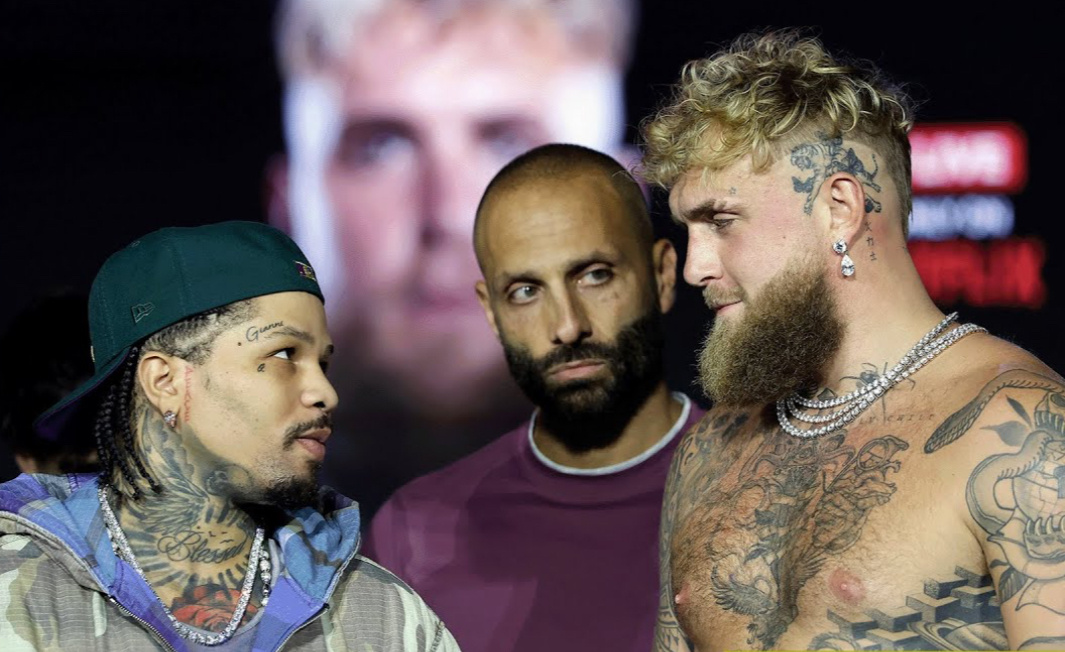 Дэвис и Пол на битве взглядов