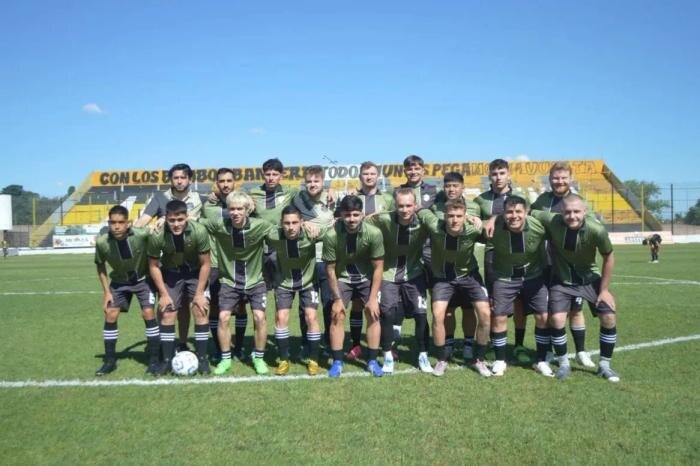 Футбольный клуб Club Deportivo de Moscú. Обложка © VK / Евро-Футбол.Ру