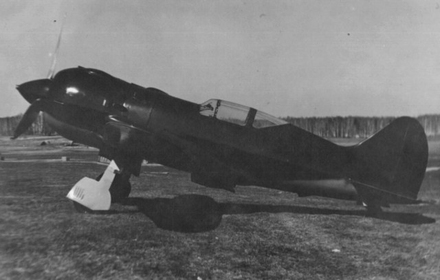 И-185 М-71"образцовый" (эталон) 42-го года. Фотография из открытых источников в интернете.