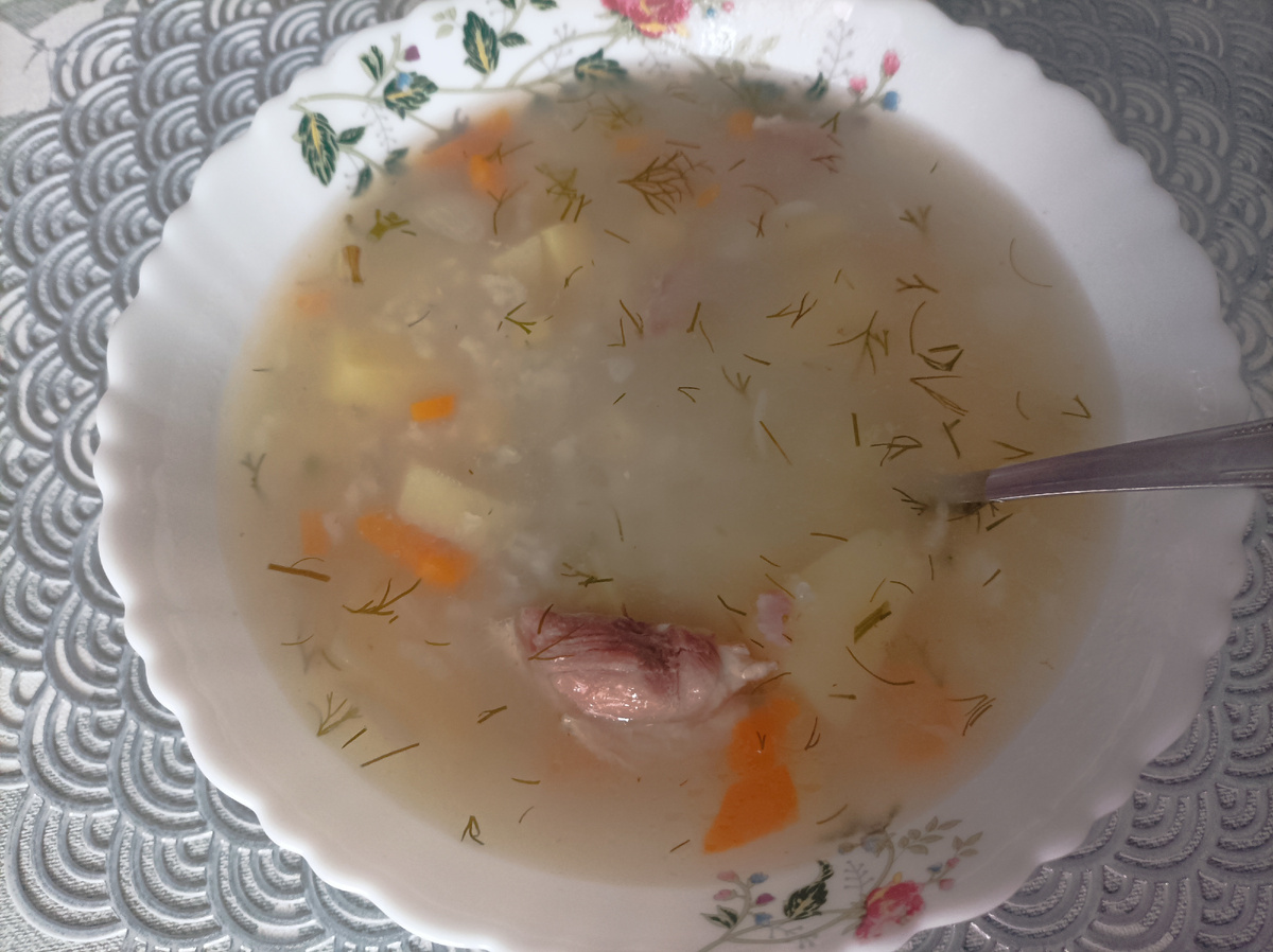 Обед. Суп с уткой