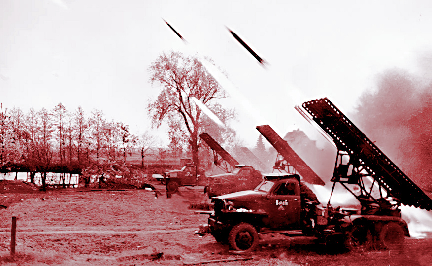 Как советские "Катюши" открыли огонь прямой наводкой по своим танкам и в итоге их спасли