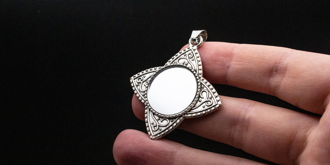 ЗЕРКАЛЬНЫЙ АМУЛЕТ