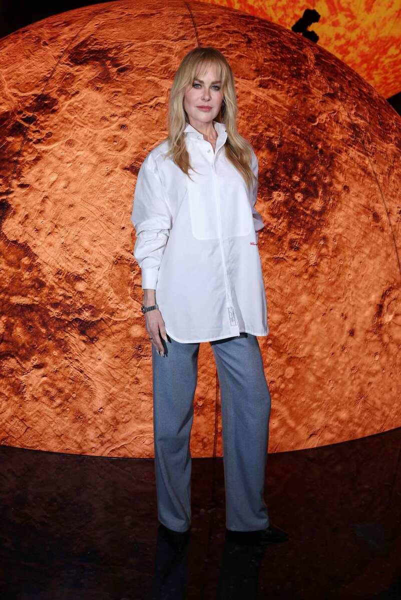 Николь Кидман на неделе моды в Париже, октябрь 2025 (Источник фото - соцсети)