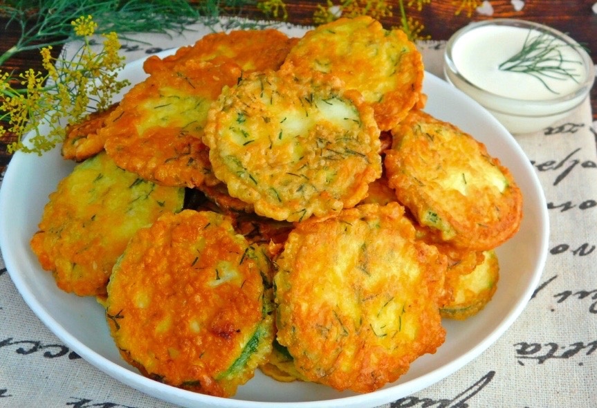 Кабачки обжаренные в сырном кляре.