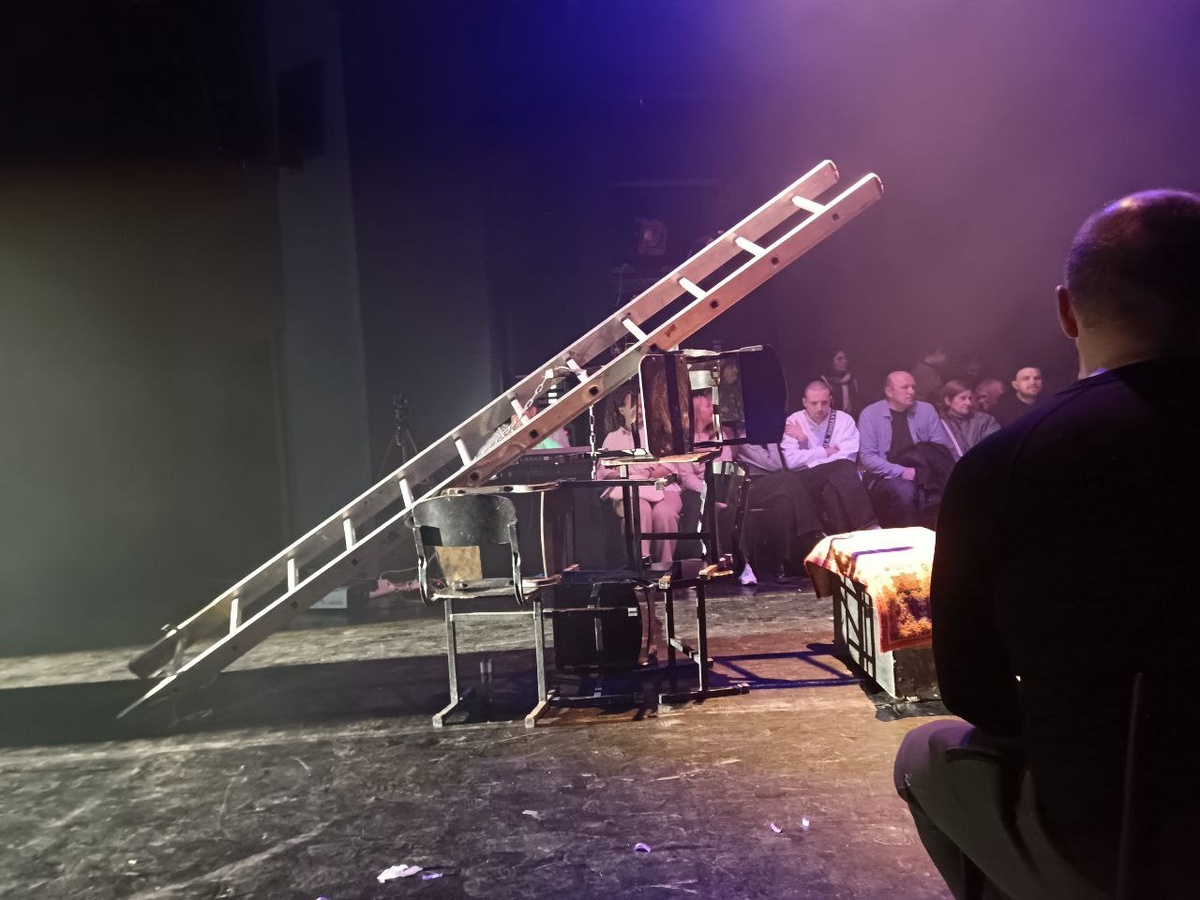 Декорации спектакля