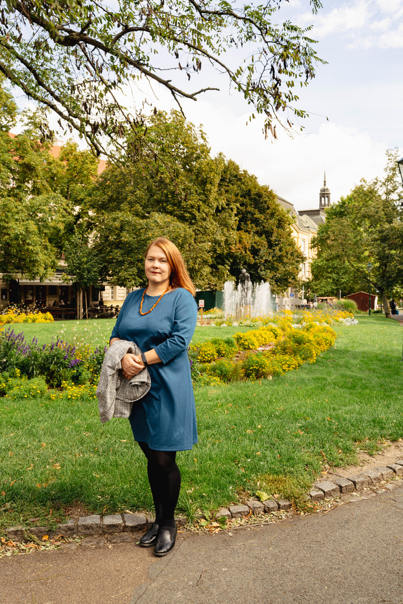 привет из осенней Чехии. А бусы - янтарные) угадайте, откуда?:)