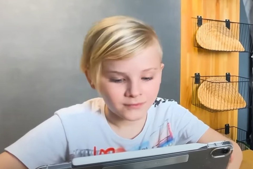 На днях в интернете раструбили о скандале вокруг блогера по имени Egor Super Star.