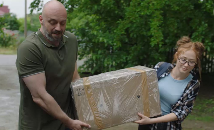 Кадр из сериала "Моя рыжая чудачка" (2025)