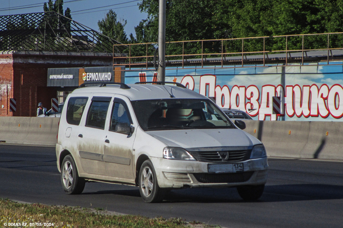Dacia Logan MCV, 2010 года выпуска.