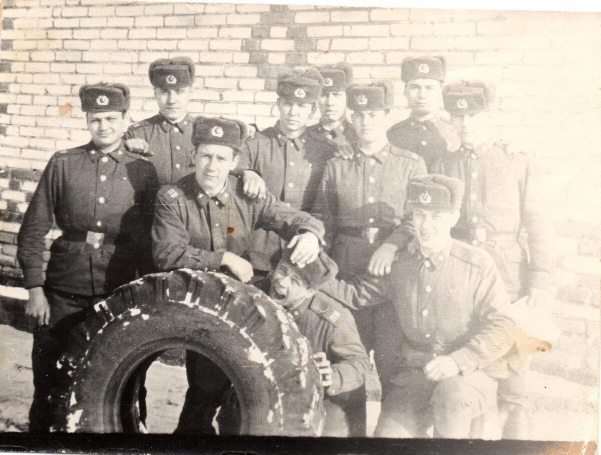 Взвод БТР. УП Бикинского ПО 1984г