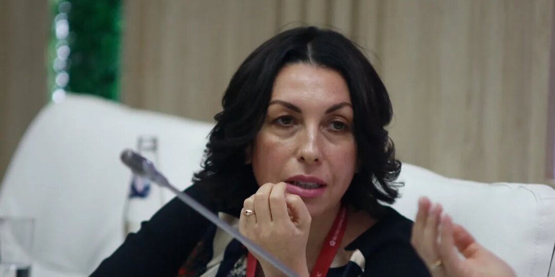 Что творит министр? Поплавская встала на защиту известного врача. Людей царапнули слова чиновницы: "Денег дам"