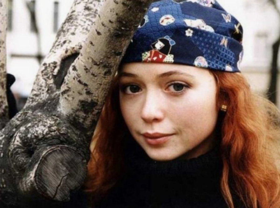 Елена Захарова в юности