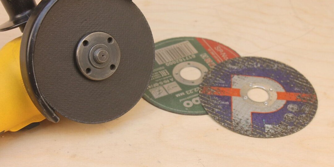 Круг на болгарке нужно ставить картинкой внутрь: секрет, о котором не знают многие мастера