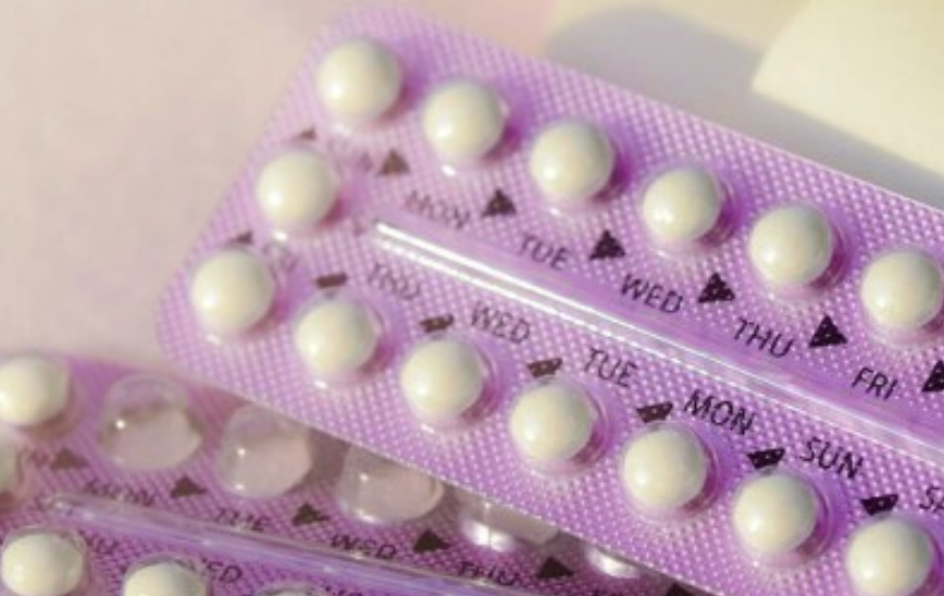 Принимавшие противозачаточные таблетки сообщали об уменьшении негативных эмоций.
