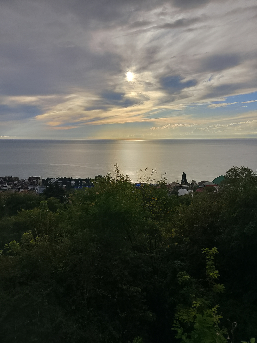 Вид на Новую Гагру