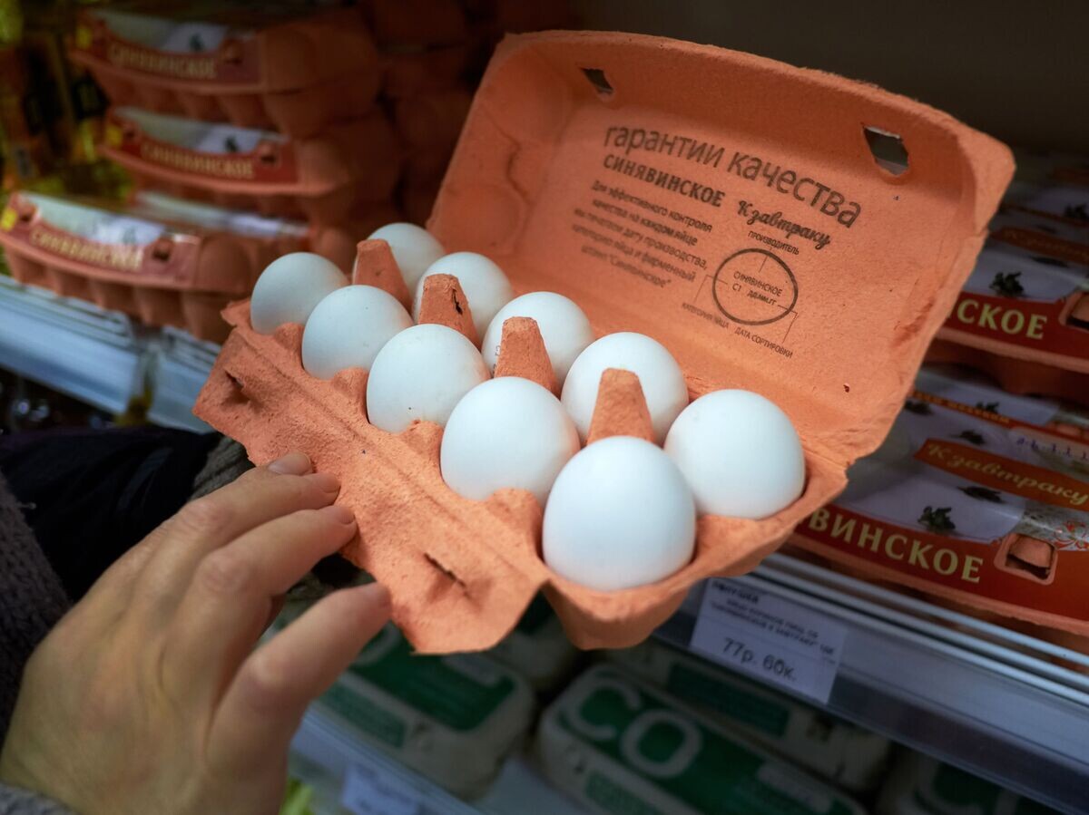    Куриные яйца в продуктовом магазине© РИА Новости / Алексей Даничев